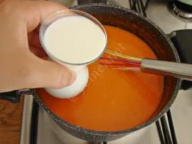 Közlenmiş Biberli Domates Çorbası